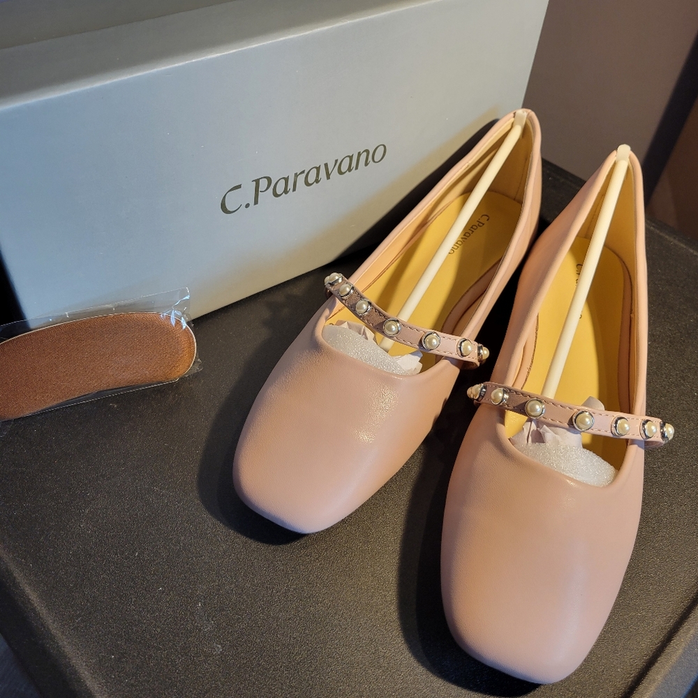 NIB Light Pink Leather Mary Jane Flats